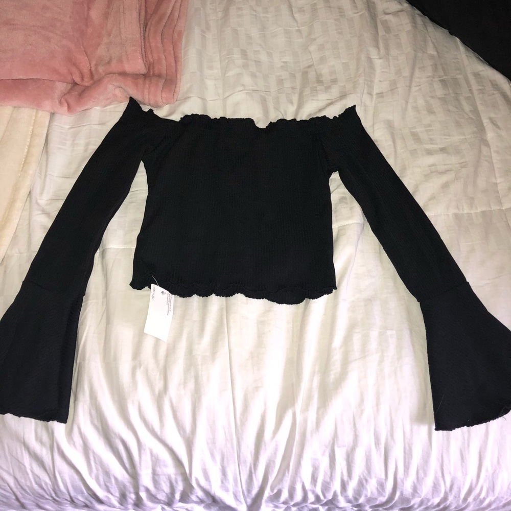 Cropped off the shoulder black long sleeve